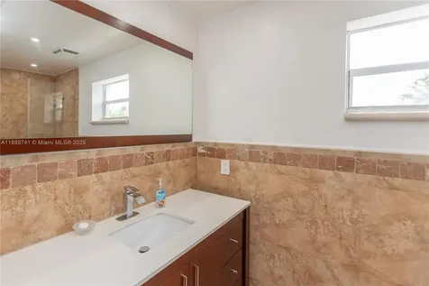 507 Hunting Lodge Drive Miami Springs FL 33166