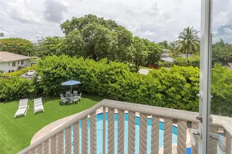 507 Hunting Lodge Drive Miami Springs FL 33166