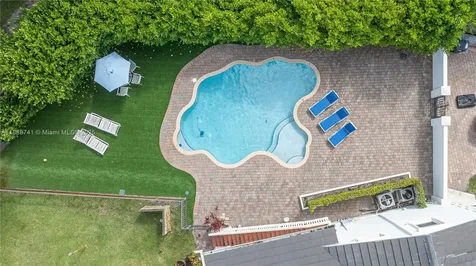 507 Hunting Lodge Drive Miami Springs FL 33166