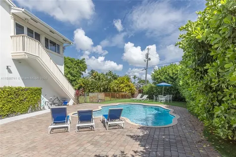 507 Hunting Lodge Drive Miami Springs FL 33166