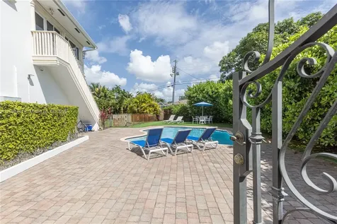 507 Hunting Lodge Drive Miami Springs FL 33166
