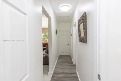 507 Hunting Lodge Drive Miami Springs FL 33166