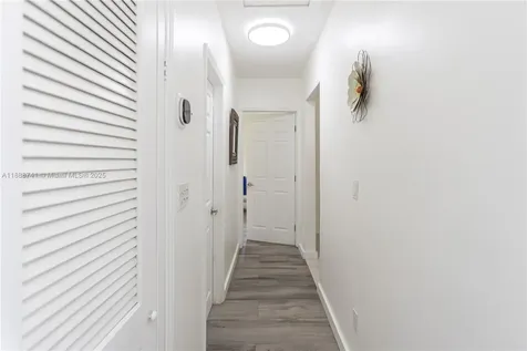 507 Hunting Lodge Drive Miami Springs FL 33166