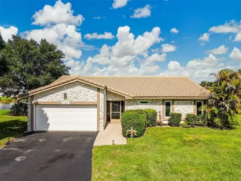 10431 NW 70th Court Tamarac FL 33321