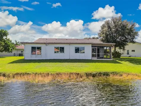 10431 NW 70th Court Tamarac FL 33321
