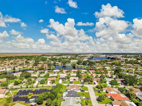 10431 NW 70th Court Tamarac FL 33321