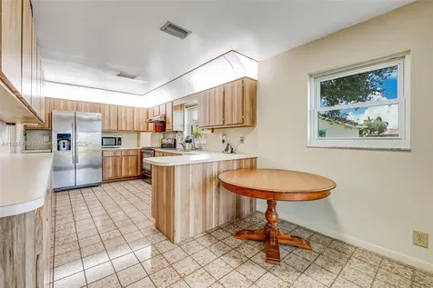 10431 NW 70th Court Tamarac FL 33321