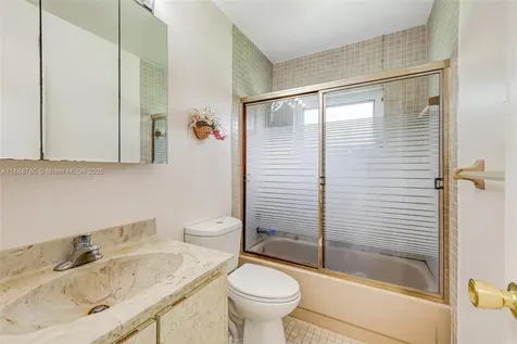 10431 NW 70th Court Tamarac FL 33321