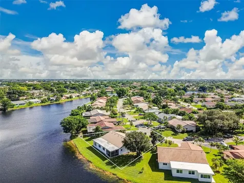 10431 NW 70th Court Tamarac FL 33321