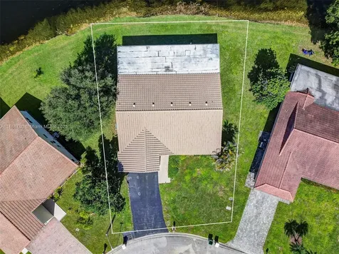 10431 NW 70th Court Tamarac FL 33321