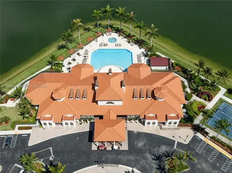 7665 SW 193rd Lane Cutler Bay FL 33157