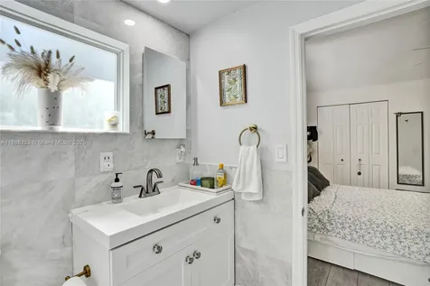 291 NW 95th Street Miami FL 33150