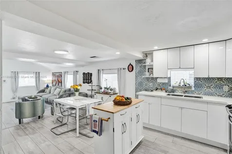 291 NW 95th Street Miami FL 33150