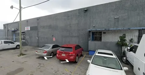 3035 NW 40th Street Miami FL 33142