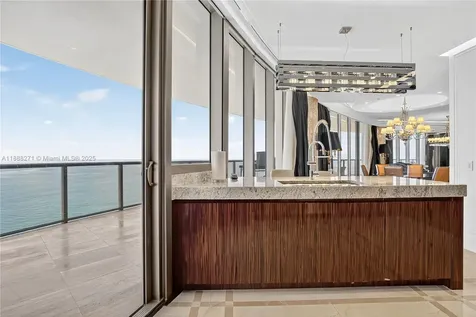 Bal Harbour FL 33154