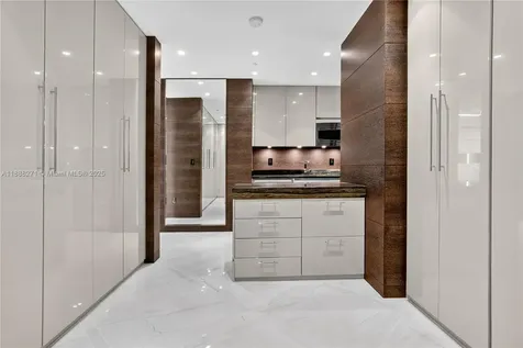 Bal Harbour FL 33154