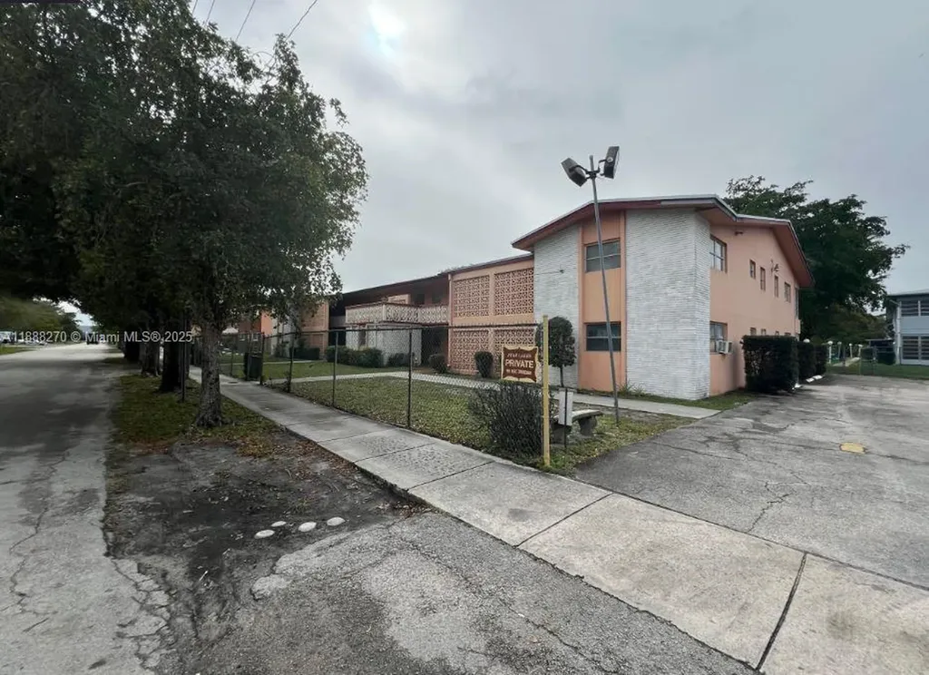 19080 NE 3rd Court Miami FL 33179