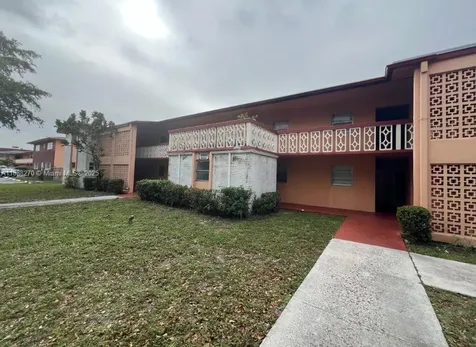 19080 NE 3rd Court Miami FL 33179