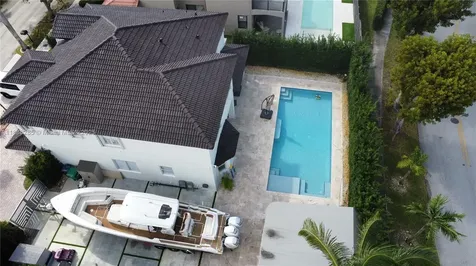 16411 SW 60th Terrace Miami FL 33193