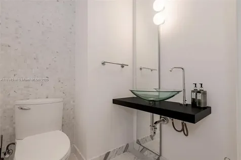 200 Biscayne Boulevard Way Miami FL 33131