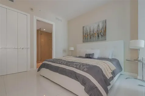 200 Biscayne Boulevard Way Miami FL 33131