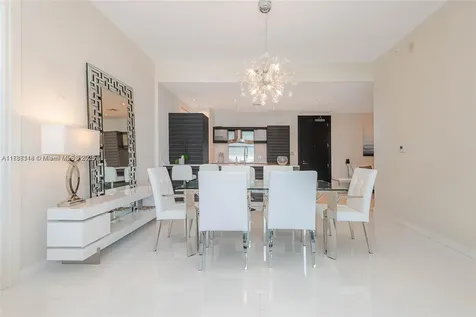 200 Biscayne Boulevard Way Miami FL 33131