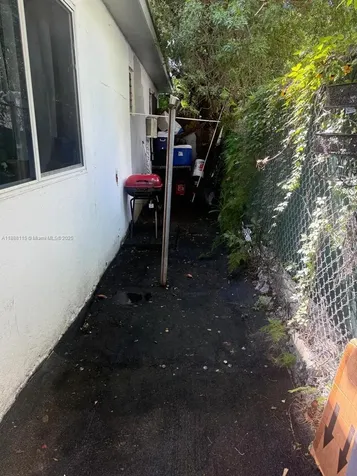 810 NW 24th Court Miami FL 33125