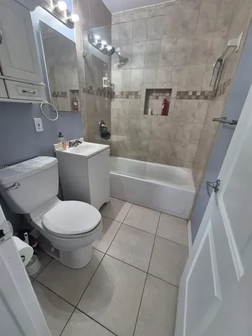 5240 NE 16th Terrace Pompano Beach FL 33064