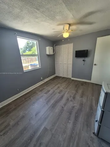 5240 NE 16th Terrace Pompano Beach FL 33064