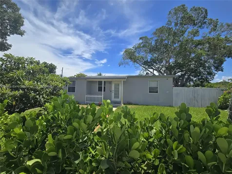 5240 NE 16th Terrace Pompano Beach FL 33064