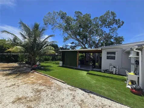 5240 NE 16th Terrace Pompano Beach FL 33064