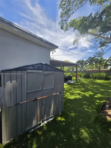 5240 NE 16th Terrace Pompano Beach FL 33064