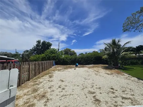 5240 NE 16th Terrace Pompano Beach FL 33064