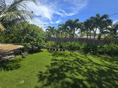 5240 NE 16th Terrace Pompano Beach FL 33064