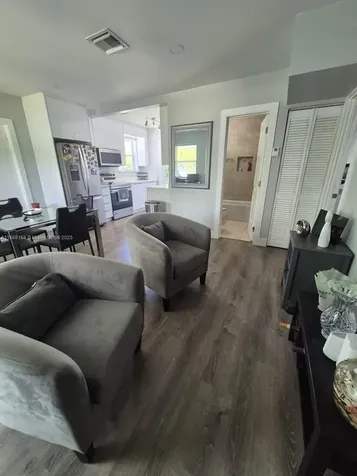 5240 NE 16th Terrace Pompano Beach FL 33064