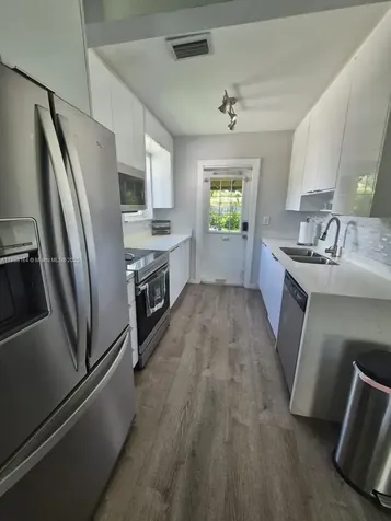5240 NE 16th Terrace Pompano Beach FL 33064