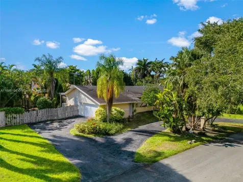 17900 SW 83rd Avenue Palmetto Bay FL 33157