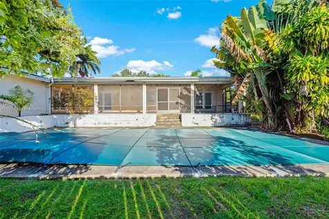 17900 SW 83rd Avenue Palmetto Bay FL 33157