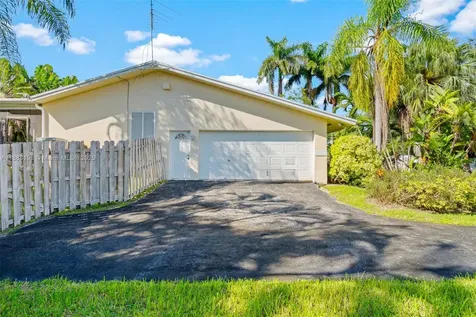 17900 SW 83rd Avenue Palmetto Bay FL 33157