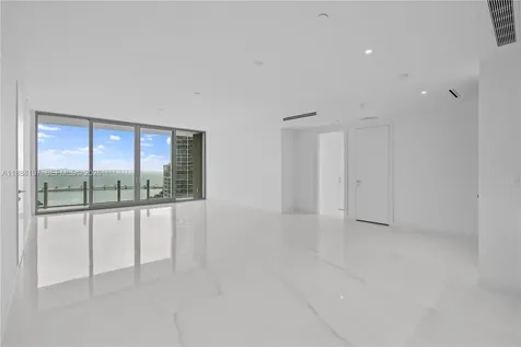 300 Biscayne Blvd Way Miami FL 33131