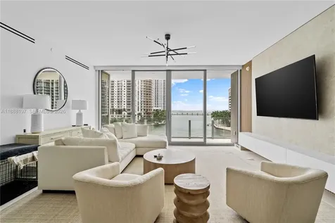 300 Biscayne Blvd Way Miami FL 33131