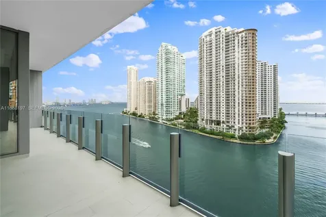 300 Biscayne Blvd Way Miami FL 33131
