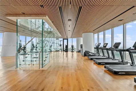 300 Biscayne Blvd Way Miami FL 33131