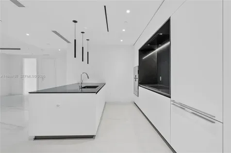 300 Biscayne Blvd Way Miami FL 33131