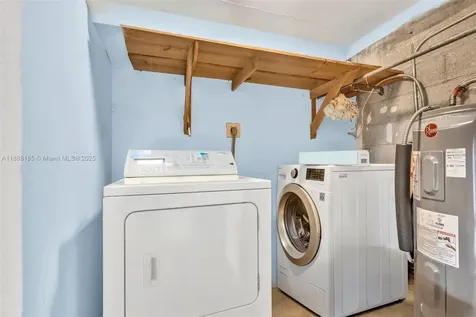 2041 Wellington Road West Palm Beach FL 33409