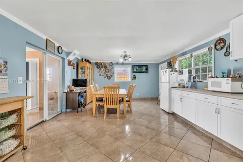 2041 Wellington Road West Palm Beach FL 33409