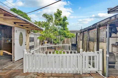 2041 Wellington Road West Palm Beach FL 33409