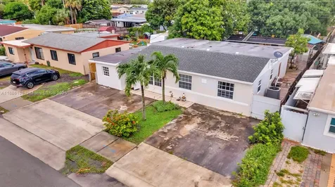 2041 Wellington Road West Palm Beach FL 33409