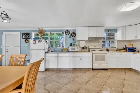 2041 Wellington Road West Palm Beach FL 33409