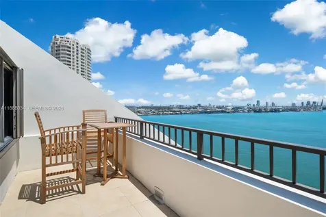 520 Brickell Key Drive Miami FL 33131